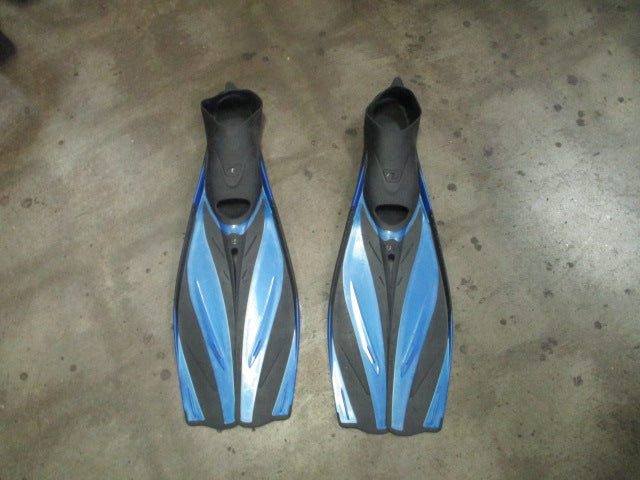 Load image into Gallery viewer, Used Tusa X Pert Evolution 23&quot; Fins Size Medium 7-7 1/2
