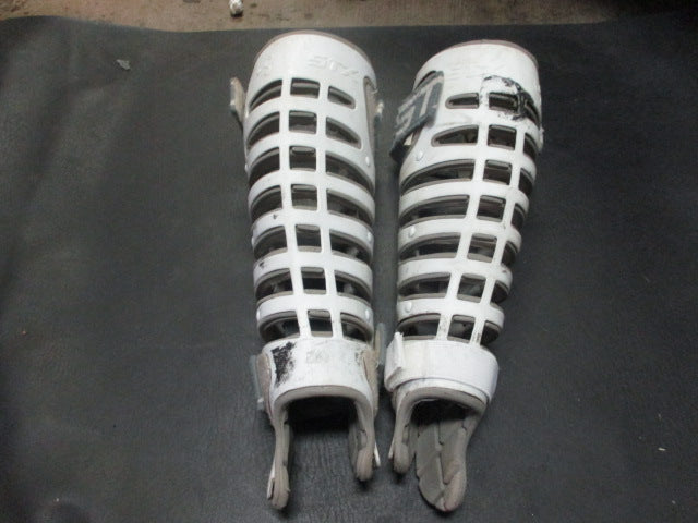 Load image into Gallery viewer, Used STX Shin Guards Size Medium
