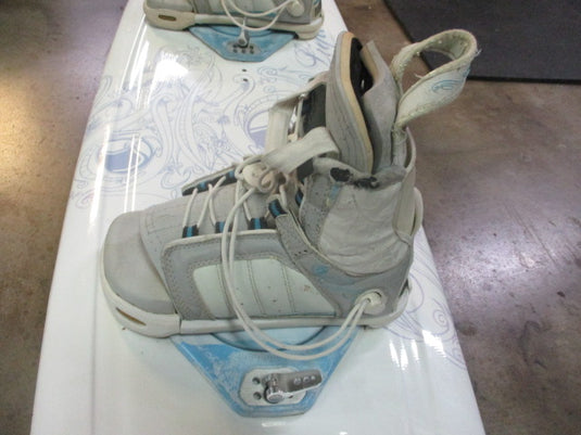 Used Liquid Force Cadence 131 Wakeboard w/ Liquid Force Bindings