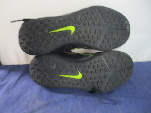 Load image into Gallery viewer, Used Nike Phantom Venom Soccer Shoes Youth Size 1
