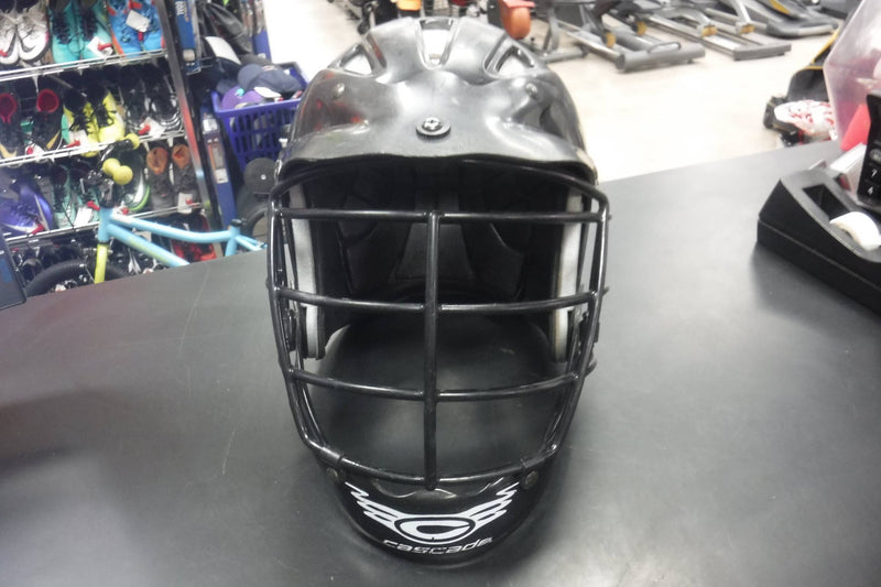 Load image into Gallery viewer, Used Cascade Cpro Small/Medium Lacrosse Helmet
