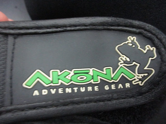 Used Akona Dive Boots Size 7