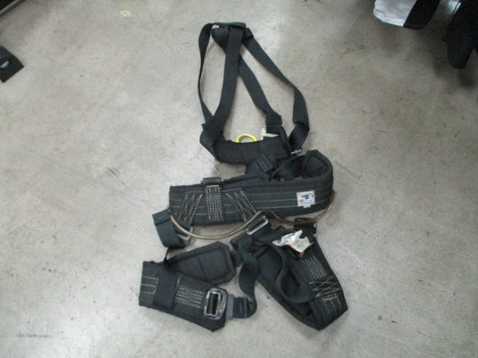 Used CMC Pro Series Harness System Size Large No liability