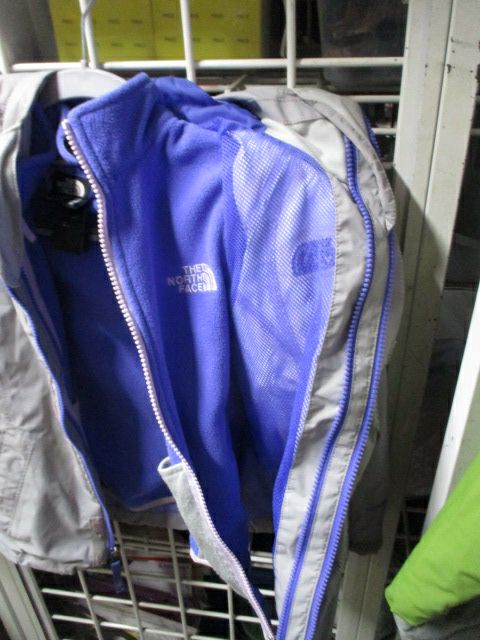 Load image into Gallery viewer, Used The North Face Hyvent Double Layered Jacket Youth Size XS - small hole
