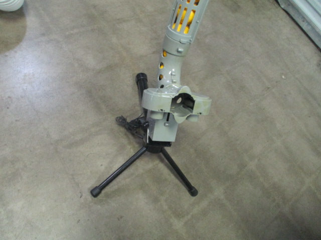 Load image into Gallery viewer, Used SKLZ Lightning Strike 30MPH Pitching Machine
