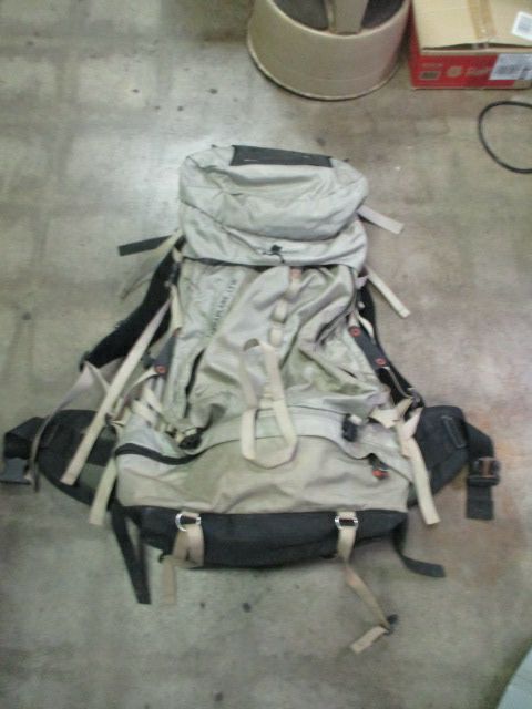 Load image into Gallery viewer, Used Dana Design Terraplane LTW Backpack
