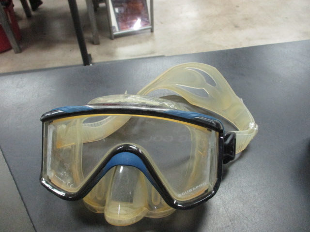 Load image into Gallery viewer, Used Scubapro Crystal Vu Plus Scuba Mask
