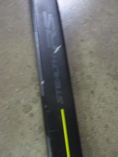 Load image into Gallery viewer, Used Easton Stealth RS Hockey Stick 44&quot;
