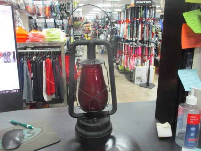 Load image into Gallery viewer, Used Vintage Dietz Fitz All Oil Lantern with Red Globe
