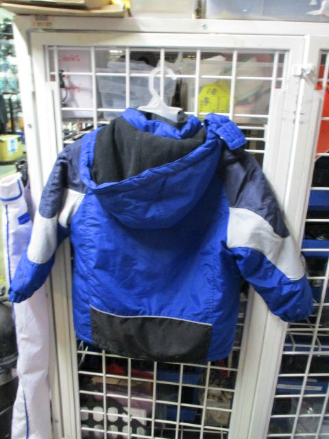 Load image into Gallery viewer, Used ZeroXposur 2 in 1 Snow Jacket Youth Size Medium 5/6
