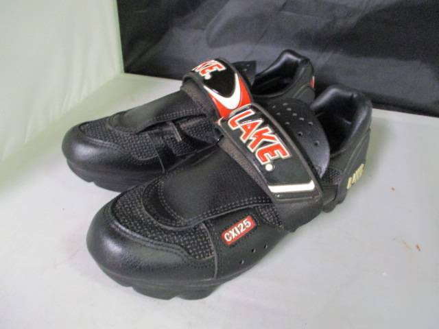 Load image into Gallery viewer, Used Lake Cycling Shoes Size 6.5
