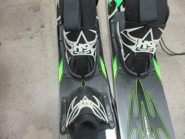 Load image into Gallery viewer, Used Obrien Performer 172 With X9 Bindings Water ski Combo
