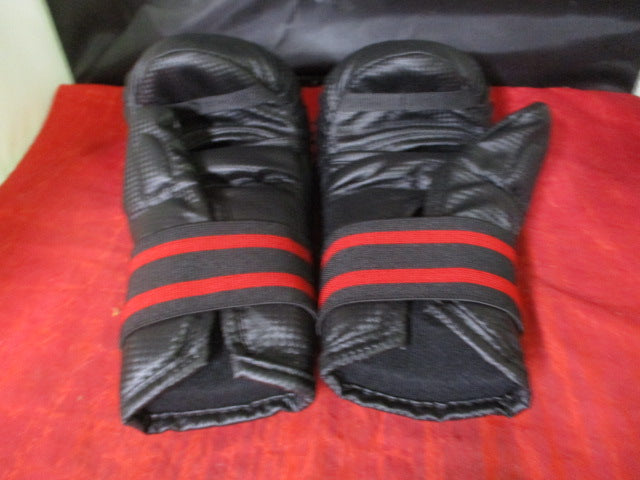 Load image into Gallery viewer, Used Long Life Products Child Boxing Gloves
