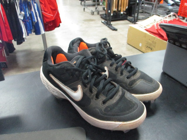 Load image into Gallery viewer, Used Nike Metal Baseball Cleats Size 4.5
