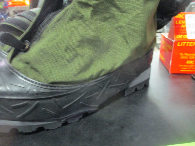 Load image into Gallery viewer, Used Scarpa Boots Men&#39;s Size 11 with Green Covers
