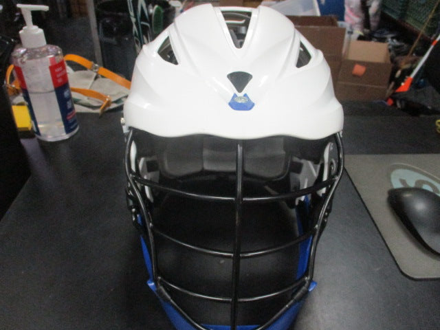 Load image into Gallery viewer, Used Cascade Pro7 Lacrosse Helmet (Missing Jaw Pads)
