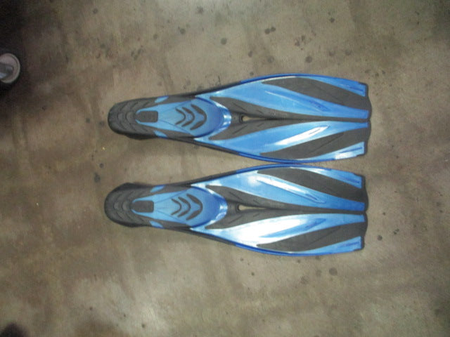 Load image into Gallery viewer, Used Tusa X Pert Evolution 23&quot; Fins Size Medium 7-7 1/2
