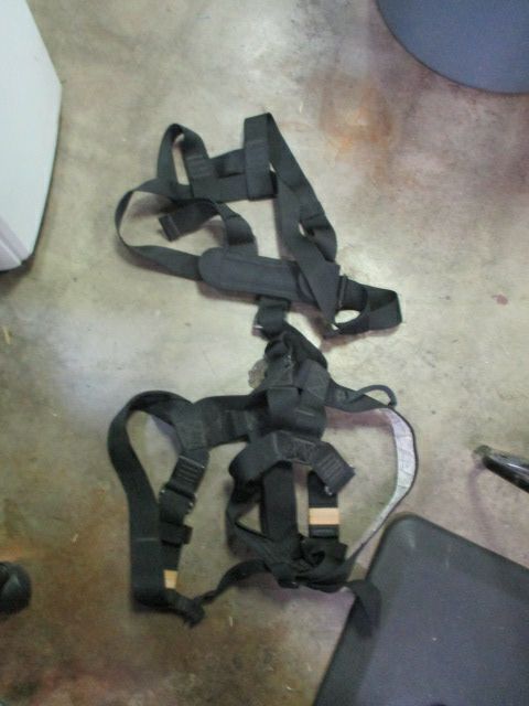 Load image into Gallery viewer, Used Yates Life Safety Full Body Harness - damaged straps
