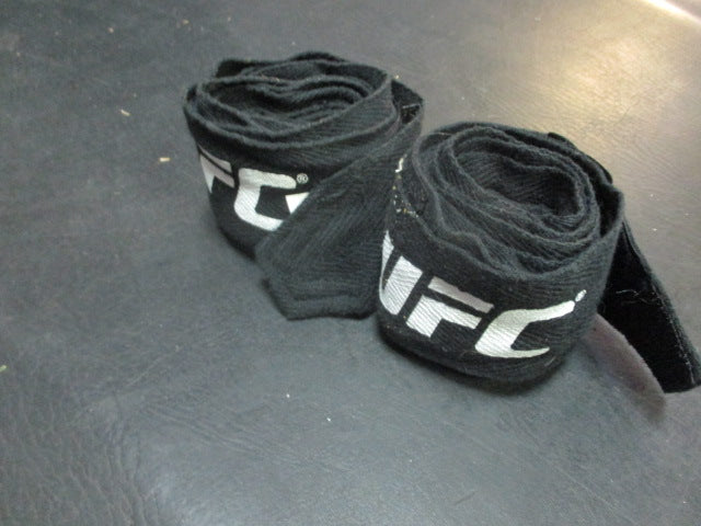 Load image into Gallery viewer, Used UFC Hand Wraps Black
