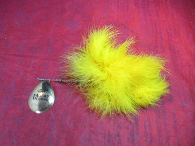 Load image into Gallery viewer, Used Mepps Musky Marabou Bucktail Spinning Lure
