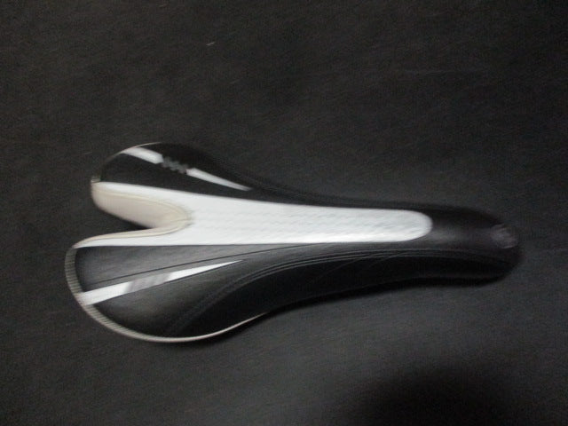 Load image into Gallery viewer, Used Bontrager Race Lux Bike Saddle
