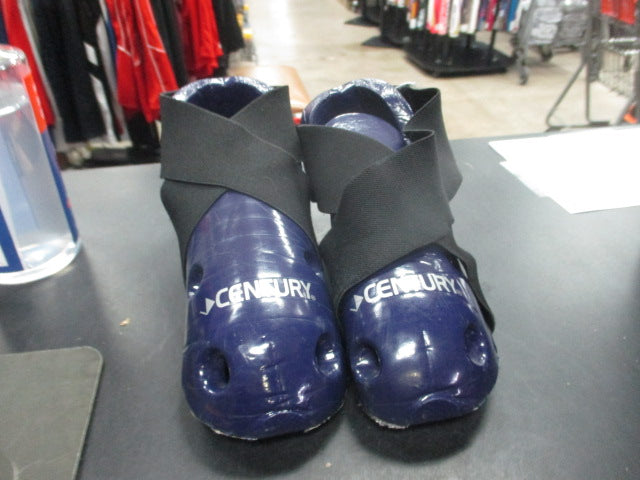 Load image into Gallery viewer, Used Century Purple Foam Sparring Shoes Size 1/2
