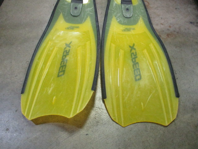 Load image into Gallery viewer, Used Seac Sub XSpeed Fins Size 5-6 38-39
