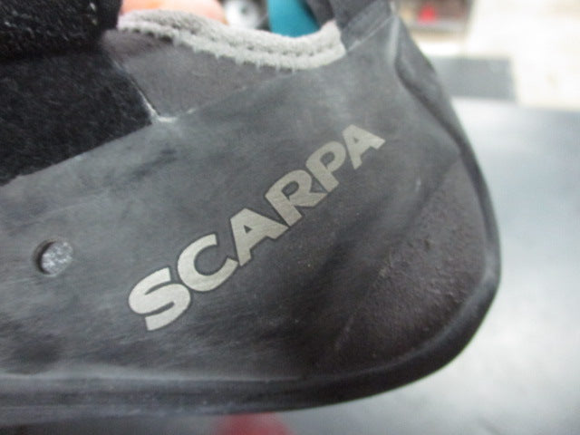 Load image into Gallery viewer, Used Scarpa Origin Climbing Shoes Size 8.5
