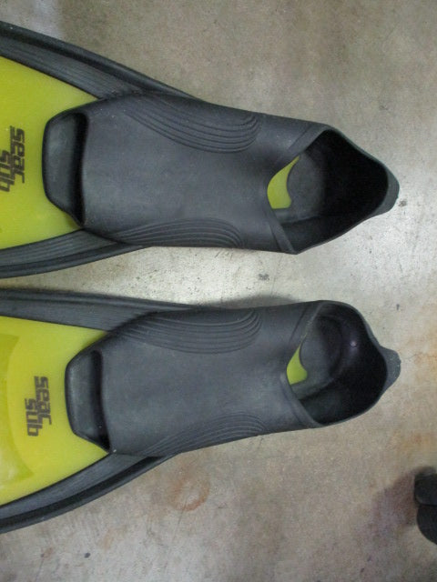 Load image into Gallery viewer, Used Seac Sub XSpeed Fins Size 5-6 38-39
