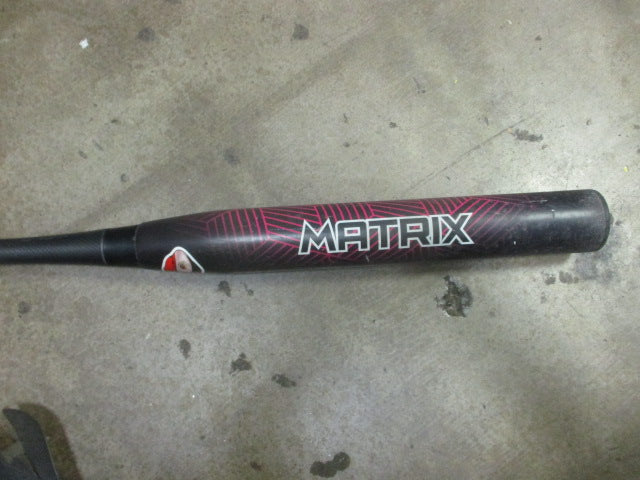 Load image into Gallery viewer, Used Onyx Matrix (-8) 34&quot; Slowpitch Bat
