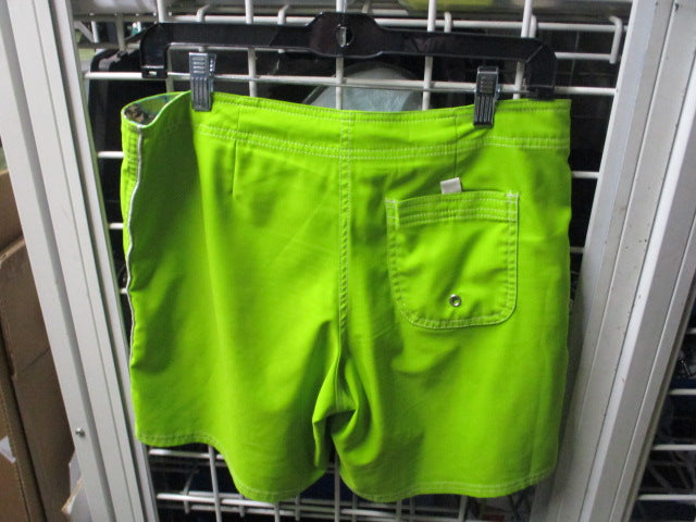 Load image into Gallery viewer, Used Mysterioso Green Swim Trunks Size 6
