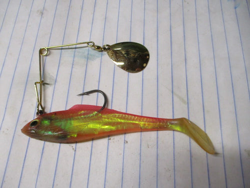 Used Bea Spinnerbait w/ Swim Shad Lure