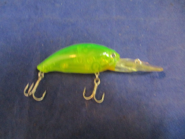 Load image into Gallery viewer, Used Green Rattling Crank Bait Lure
