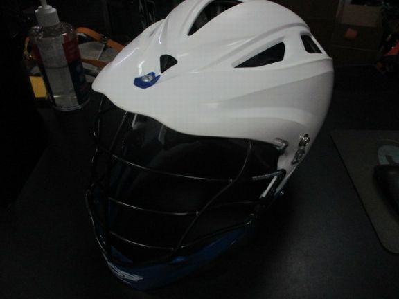 Load image into Gallery viewer, Used Cascade Pro7 Lacrosse Helmet (Missing Jaw Pads)
