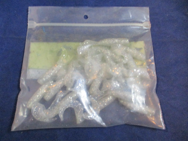 Load image into Gallery viewer, Used Gary Yamamoto Custom Baits - 17 Count 4&quot; Grub Blue Pearl/ Silver
