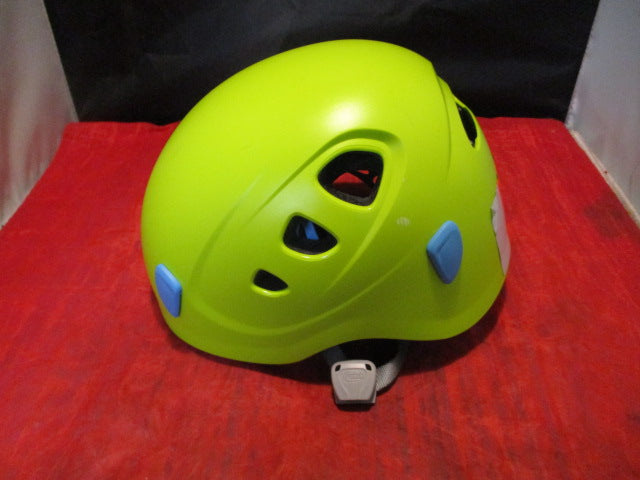 Load image into Gallery viewer, Used Petzl Picchu Youth Climbing/Clycing Helmet
