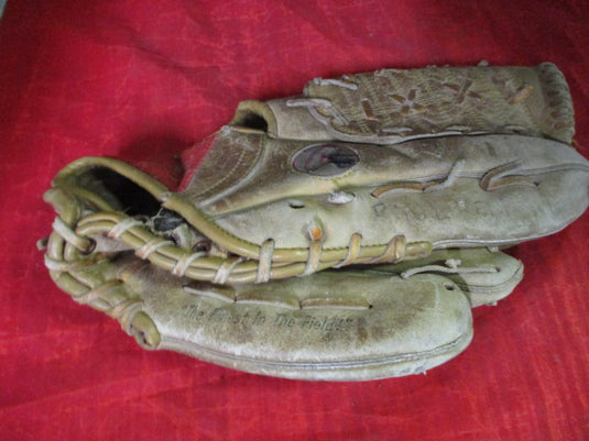 Used Vintage Wilson A2231 Luis Aparicio Leather Baseball Glove