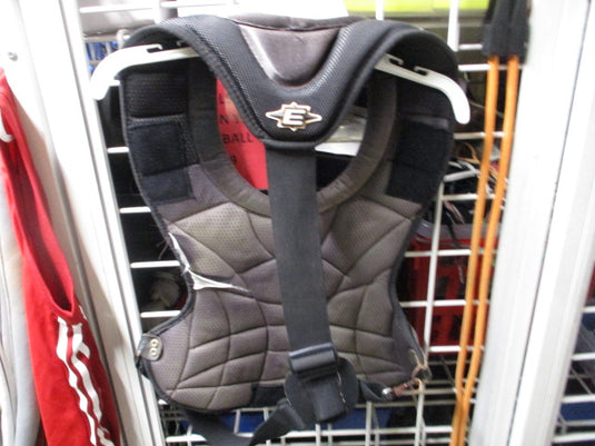 Used Easton YTH CHEST PROTECTOR Youth Catcher's Equipment Catcher's  Equipment