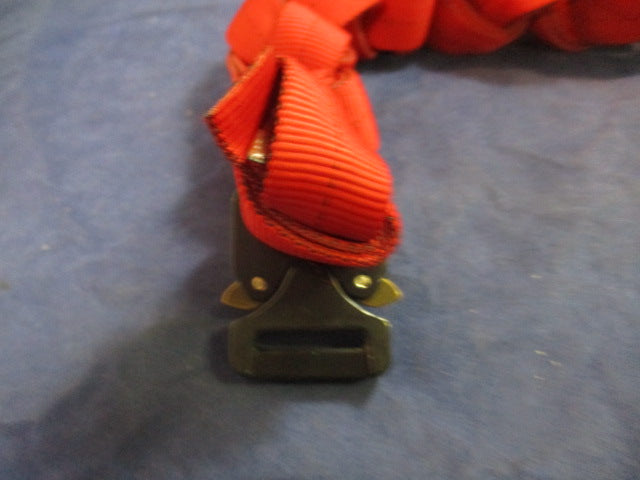 Load image into Gallery viewer, Used Red AustriaAlpin Quick Release Buckle w/ Rope
