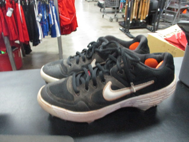 Load image into Gallery viewer, Used Nike Metal Baseball Cleats Size 4.5
