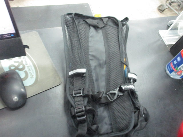 Load image into Gallery viewer, Used Outdoor Products H20 Performance 9.0 Hydration Pack
