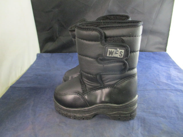 Load image into Gallery viewer, Used WFS Snow Jogger Boots Youth Size 8
