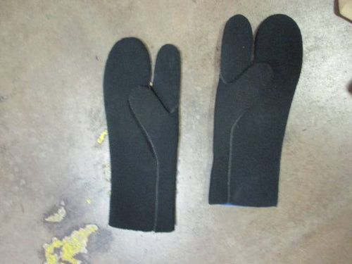 Used Zwicker Dive Gloves