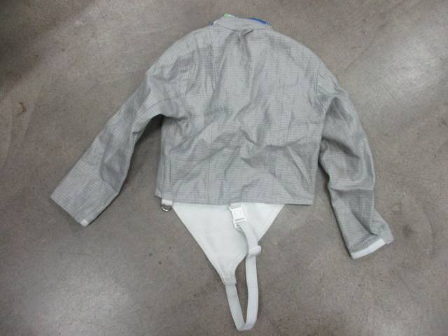 Load image into Gallery viewer, Used Linea Fencing Gear Youth Jacket 158
