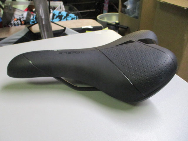 Load image into Gallery viewer, Used Haro Double Peak Bike Saddle
