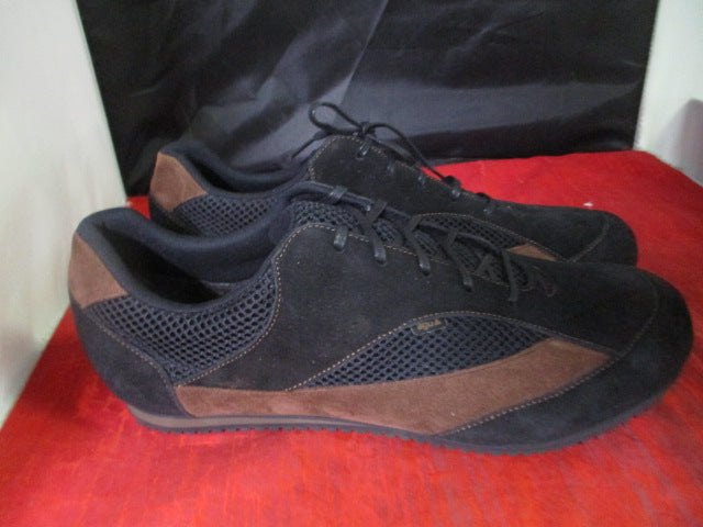 Load image into Gallery viewer, Used Agu AQ 024 Cycling Shoes Size 46
