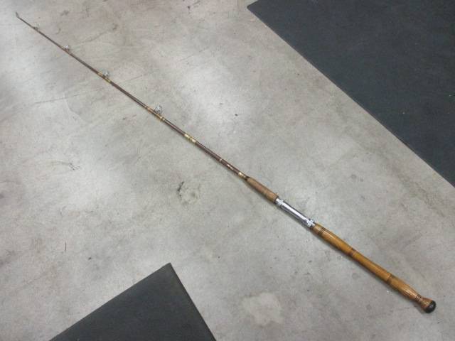 Load image into Gallery viewer, Used Vintage 7&#39; 2 Piece Deep Sea Fishing Rod Model 2532
