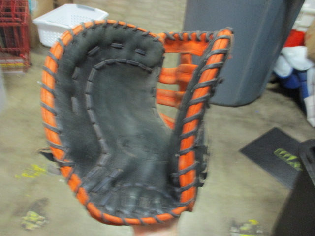 Load image into Gallery viewer, Used Wilson A2000 Pro-Stock MC24 GM First Base Glove - LH
