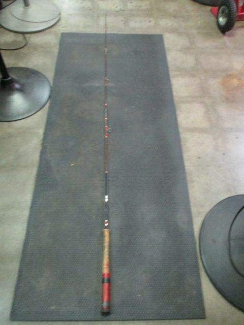 Load image into Gallery viewer, Used Vintage South Bend Fast Lock Fishing Rod - 6&#39;6&quot;
