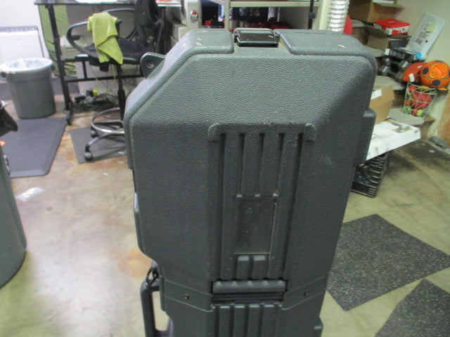 Load image into Gallery viewer, Used Flambeau Wheeled Protech 2 Golf Club Travel Case 47&quot;
